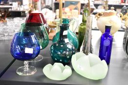 A quantity of 20th century to modern studio art glass, to include a set of three balloon glasses,