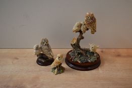 A Border Fine Arts animal group 'A Watchful Eye' model number SOC8 designed by Ray Ayres sold