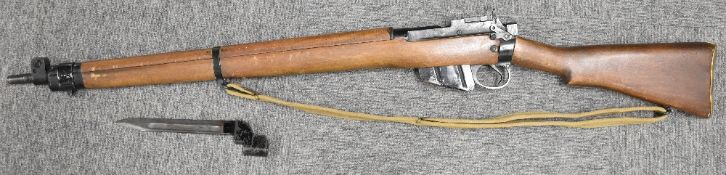 Lee Enfield SMLE No.4 MK I * Long Branch 19 .303 bolt action rifle, possibly Canadian, serial number