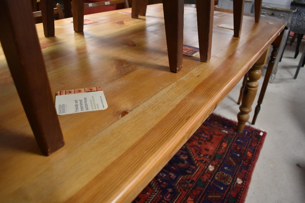 A modern pine farmhouse kitchen table approx. 210 x 89cm - Image 2 of 2