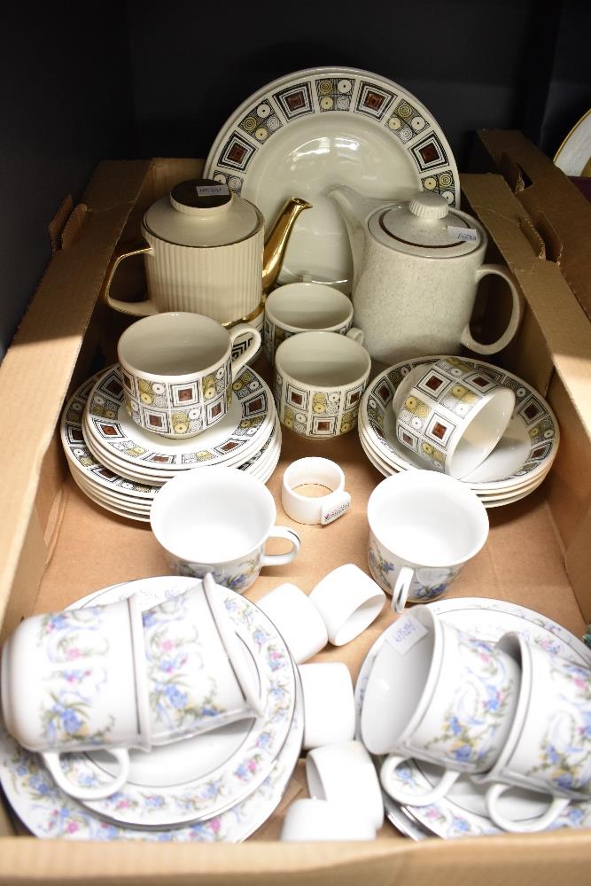 A Broadhurst Potteries part tea service designed by Kathie Winkle in the Rushstone pattern (19) sold