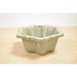 A large Chinese Ge ware brush washer, featuring mallow-shaped petals and five spur marks to base,