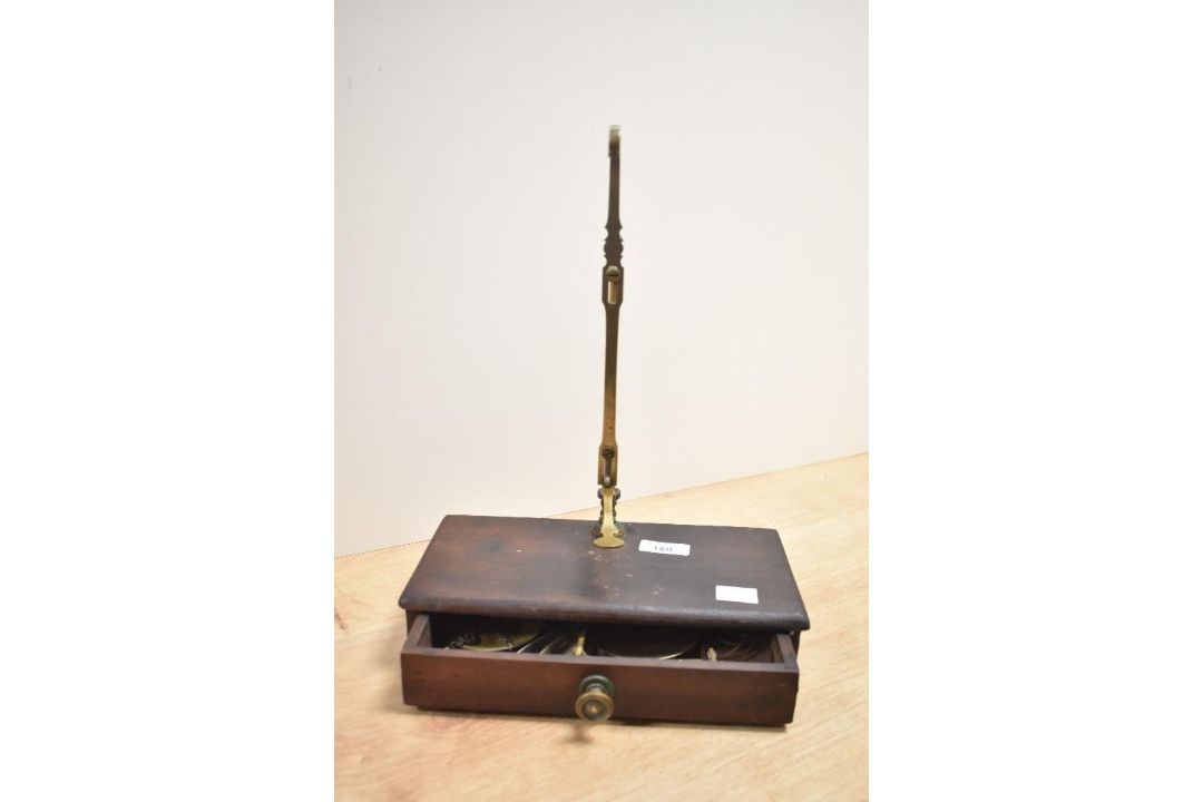 A late 19th-century William and Thomas Avery brass Travelling Apothecary Counter Scale, - Image 1 of 3
