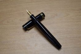 A Parker Duofold Junior button fill fountain pen in Black with two cap bands having Parker Duofold