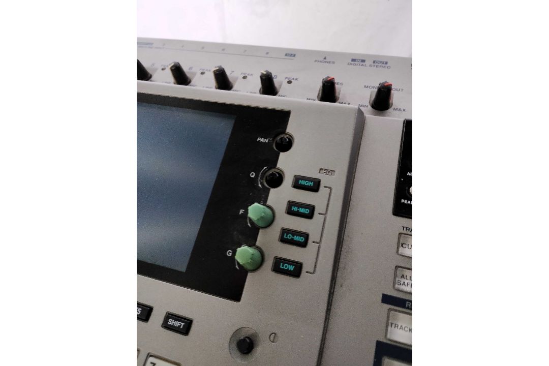 A Pair of Yamaha AW4416 Audio Workstations CONDITION REPORT: This lot come with one - Image 8 of 12