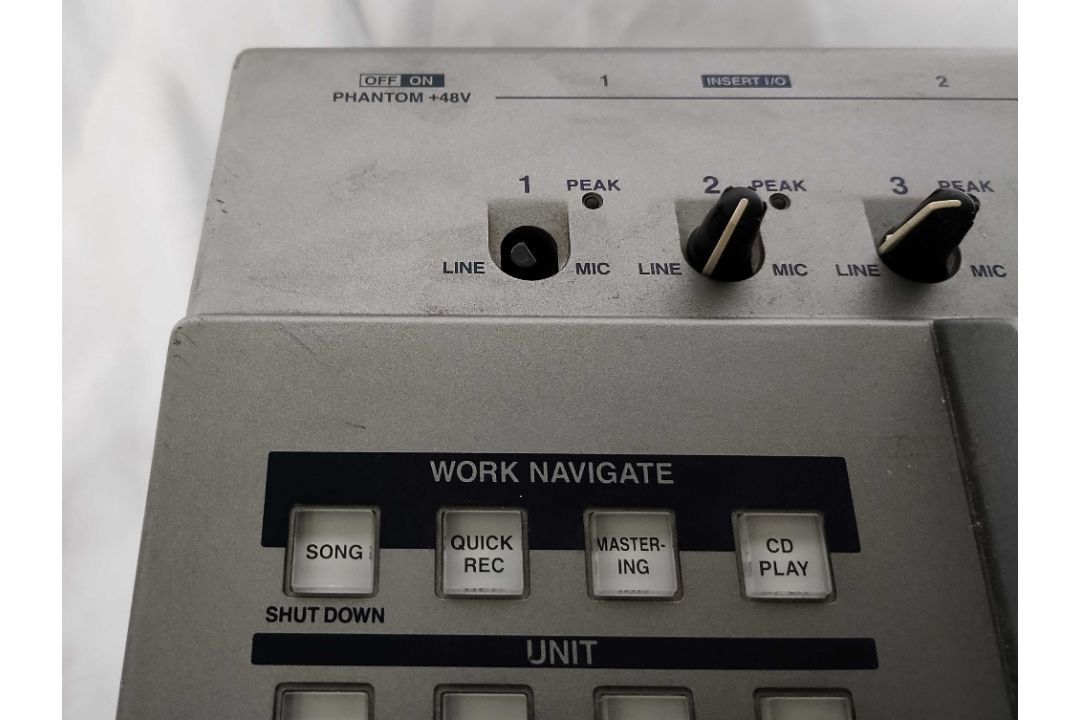 A Pair of Yamaha AW4416 Audio Workstations CONDITION REPORT: This lot come with one - Image 9 of 12