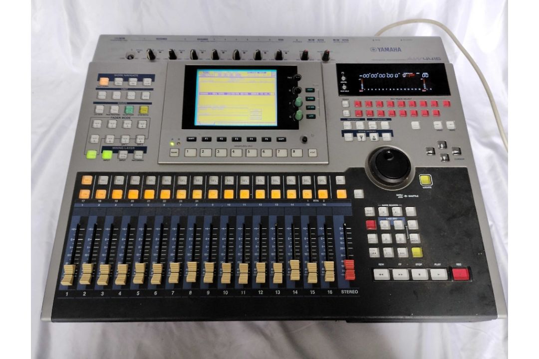 A Pair of Yamaha AW4416 Audio Workstations CONDITION REPORT: This lot come with one - Image 11 of 12