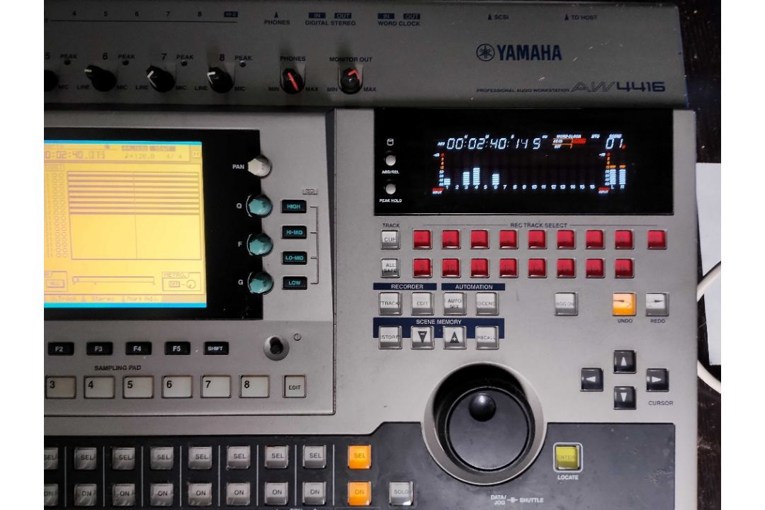 A Pair of Yamaha AW4416 Audio Workstations CONDITION REPORT: This lot come with one - Image 6 of 12