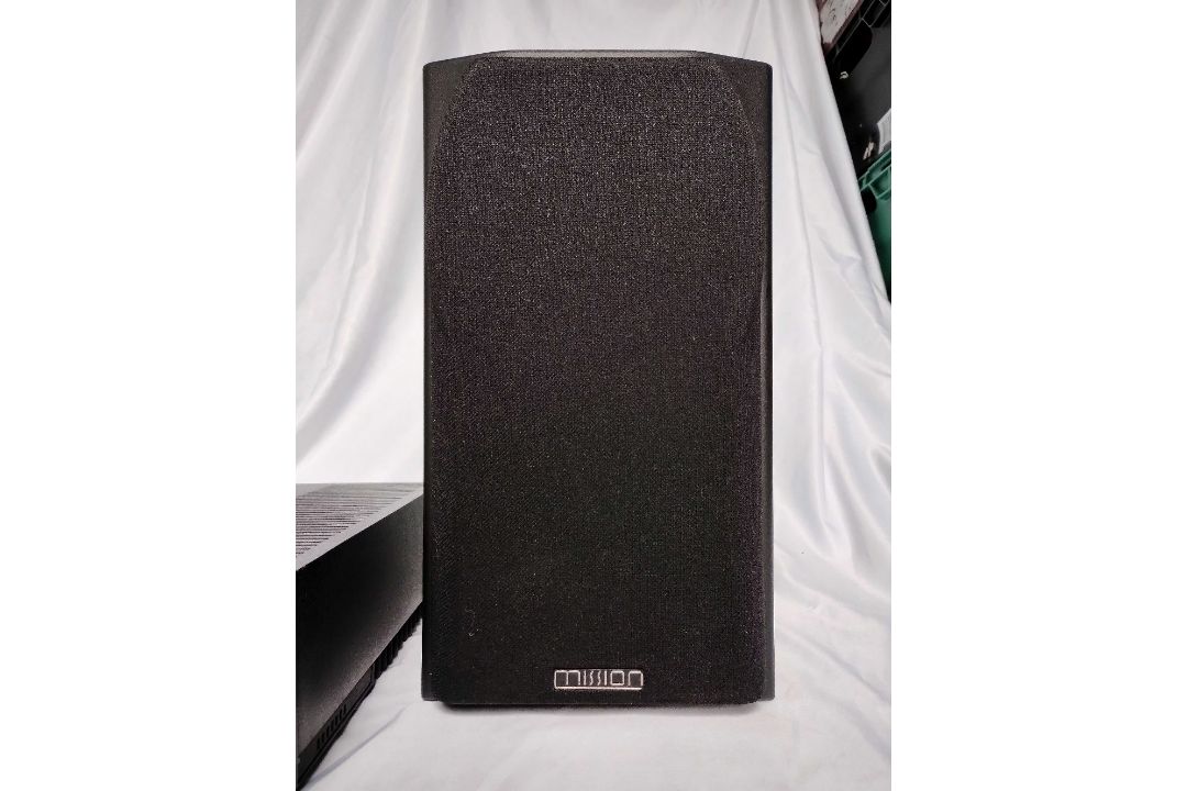 Mission Cyrus Two Amplifier and Mission 7311 Pro Bi-Wire Speakers CONDITION REPORT: - Image 7 of 9