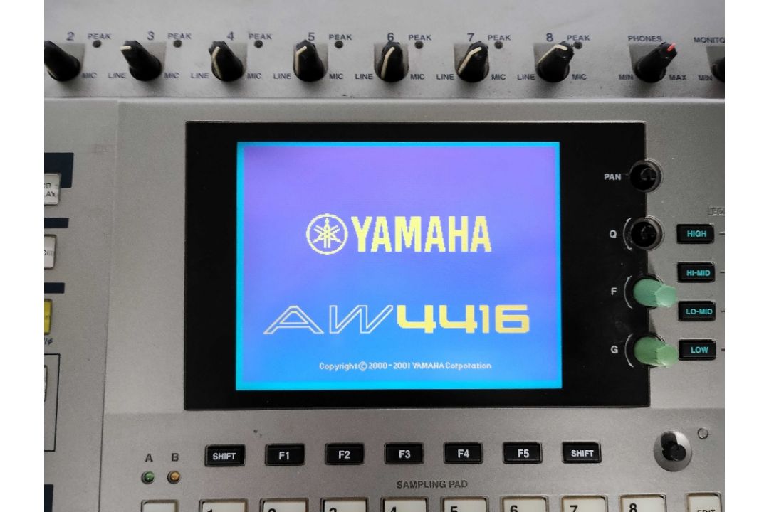 A Pair of Yamaha AW4416 Audio Workstations CONDITION REPORT: This lot come with one - Image 10 of 12