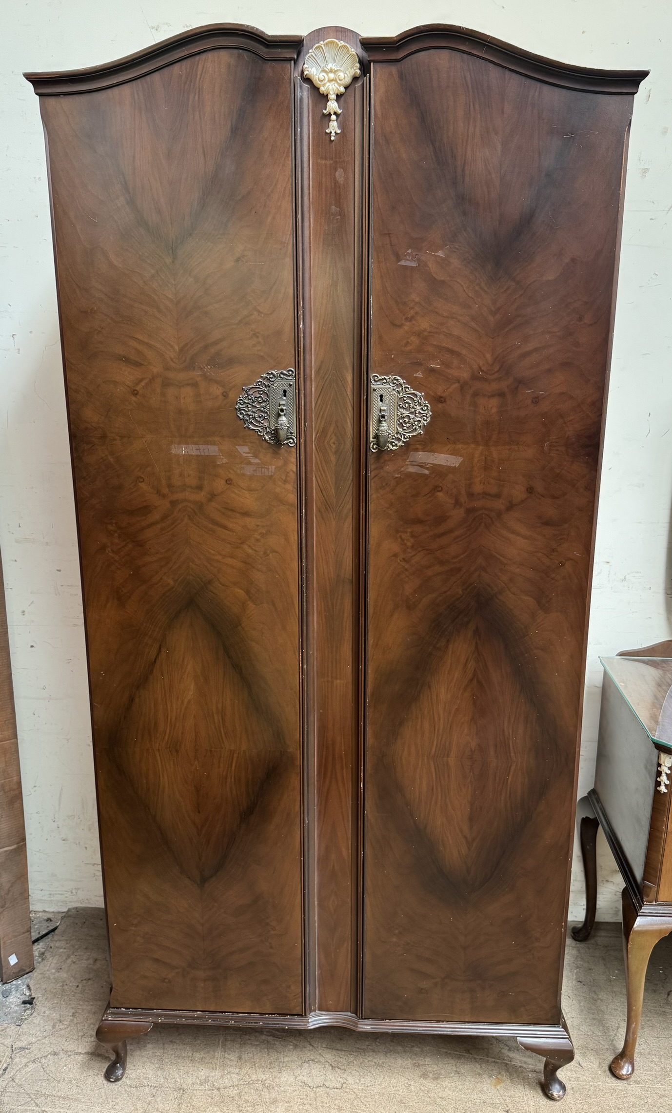 A 20th century walnut part bedroom suite comprising a wardrobe, - Image 2 of 3
