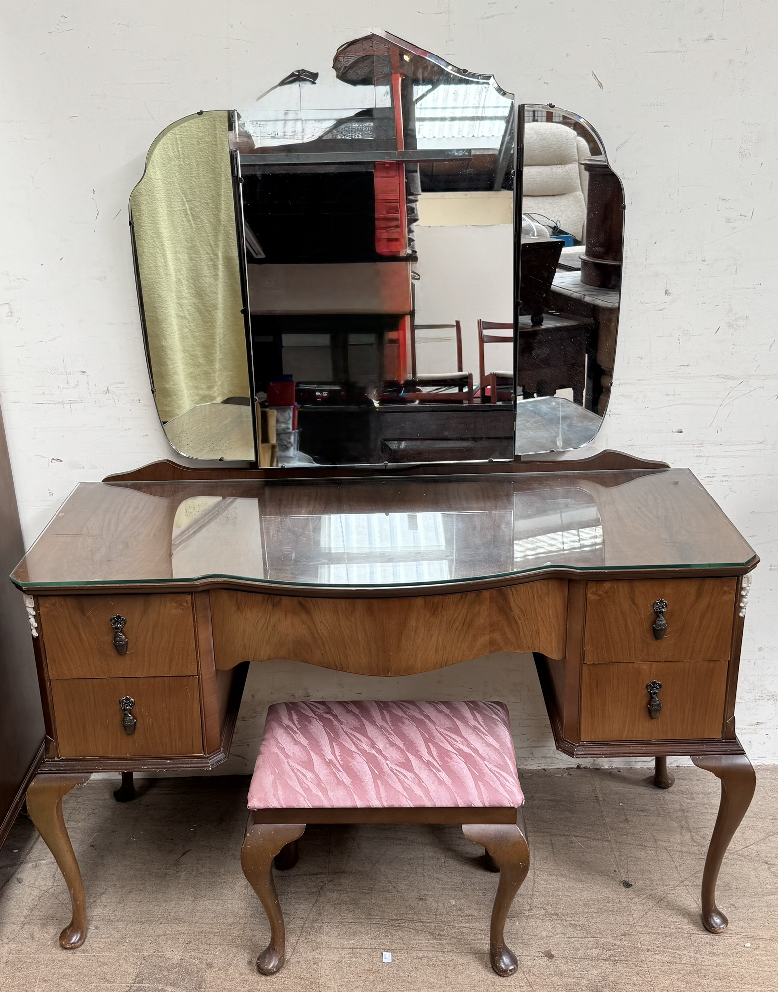 A 20th century walnut part bedroom suite comprising a wardrobe, - Image 3 of 3
