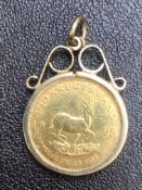 1995 1/10 oz krugerrand mounted Total weight 4.3g