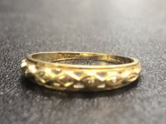 18ct Gold ring Weight 1.6g Size L