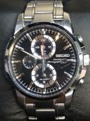 Gents Seiko Solar chronograph with date in box wit