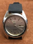 Seiko 5 7009-3040 automatic watch with day/date cu