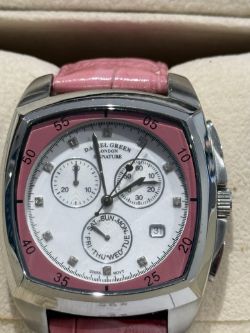 Timed Auction - Jewellery, Watches, Glass, Ceramics & collectables