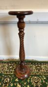 Turned oak barley-twist pedestal stand