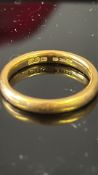 22ct Irish Gold wedding band Weight 5.2g Size O