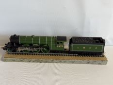 Hornby flying scotsman train & tender