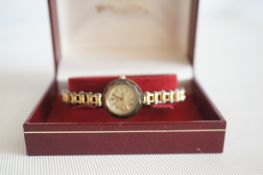 Rotary motorbike chain ladies wristwatch