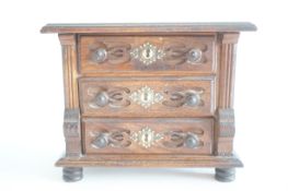 Apprentice piece 3 drawer chest