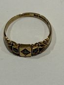 18ct Gold ring set with 3 diamonds, date letter Z,