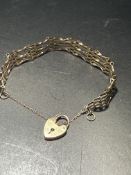 9ct Gold gate bracelet Weight 8.4g
