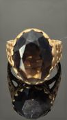 9ct Gold ring set with smokey quartz Weight 6.7g S