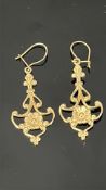 Pair of yellow metal earrings weight 3.8g