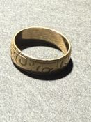 18ct Gold wedding band Size M 4g