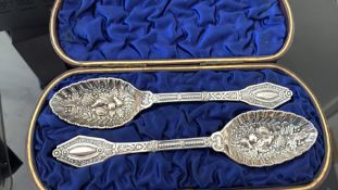 Set of cased silver plated fruit spoons