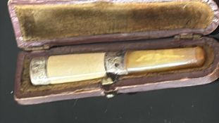 Cheroot holder with silver rim in original case