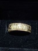 18ct Gold wedding band Size M 4g