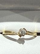 18ct Gold ring set with 0.20ct diamond Size N Weig
