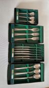 Viners â€œStudioâ€ boxed stainless cutlery set, 15 pieces