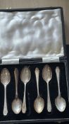 Cased set of silver spoons, date letter T, Sheffie