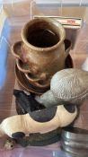 Box of assorted decorative items