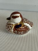 Royal crown ducking gold stopper
