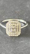 9ct White gold ring set with diamond cluster 0.26c