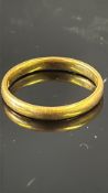 22ct Gold wedding band 2.6g Size M