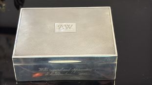 Silver cigarette box, Birmingham hallmark, date le