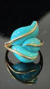 9ct Gold ring set with turquoise Weight 5g Size V