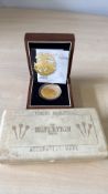 Commemorative Â£5 Coin with COA and Boxed â€˜Silvertrimâ€™ Feather Darts