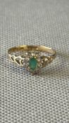 9ct Gold ring set with emerald & cz Size P Weight