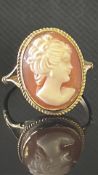 9ct Gold cameo ring Weight 2.9g Size N