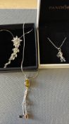 3x Silver chains & pendants