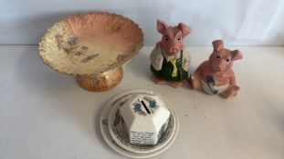 Group of Wade NatWest pigs, Wedgwood Peter Rabbit money box and lustre comport