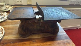 W & T Avery cast iron postal balance