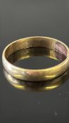 Yellow metal wedding band (re sized) possibly 9ct